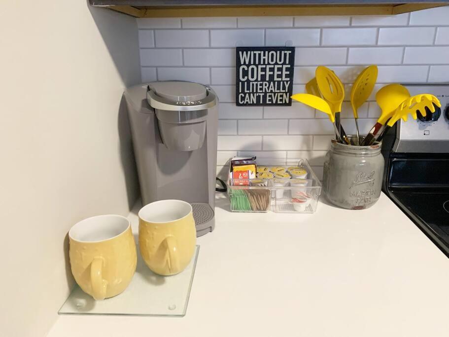 Beautiful 2Br Apt/Ewr Airport/King /Free Parking Newark Eksteriør bilde